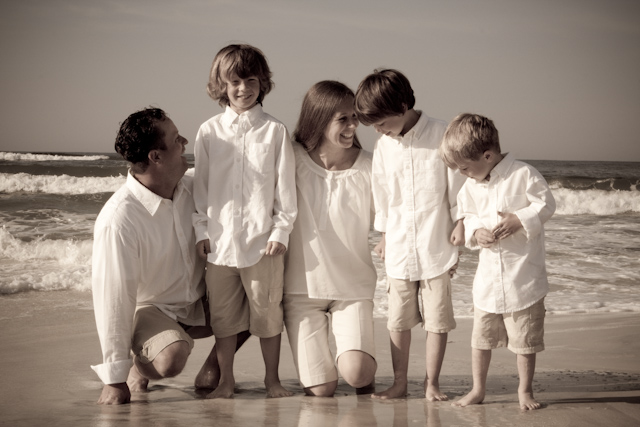 family beach pictures near Destin