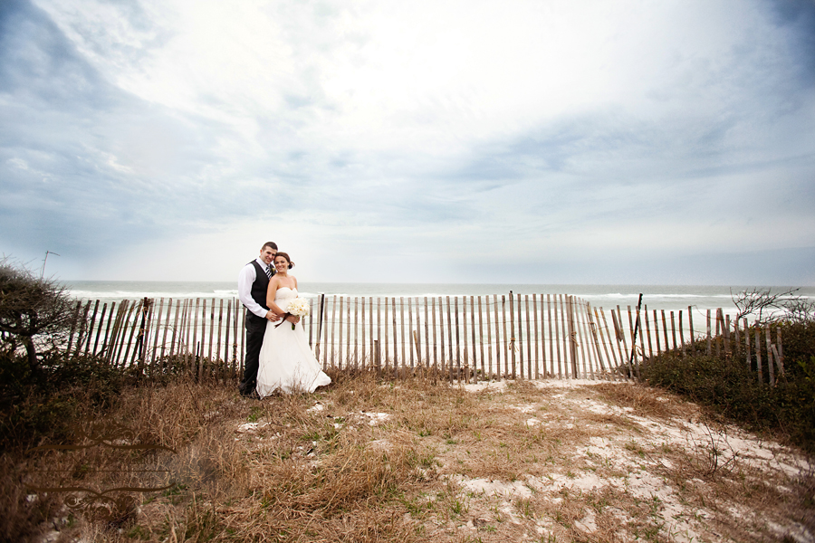 carrie + craig | a reunion house beach wedding