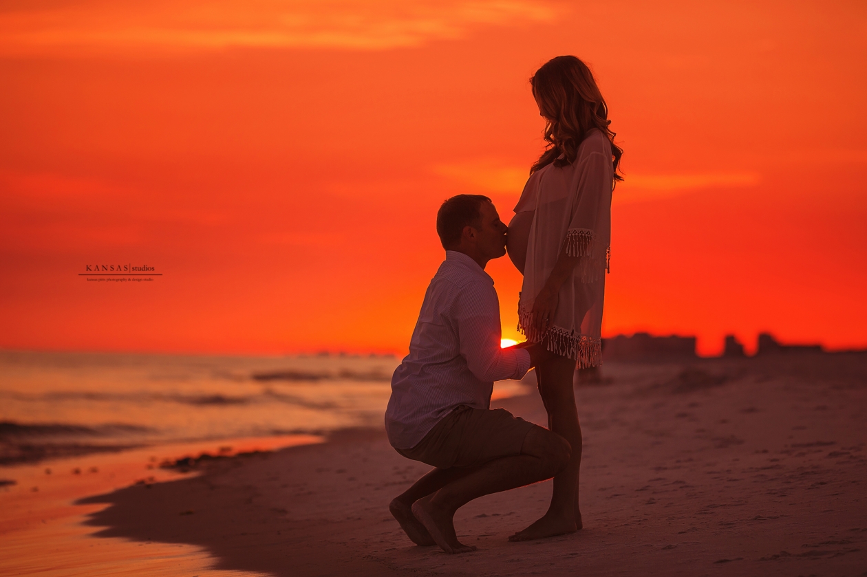 Beach Maternity Pictures by Kansas Pitts