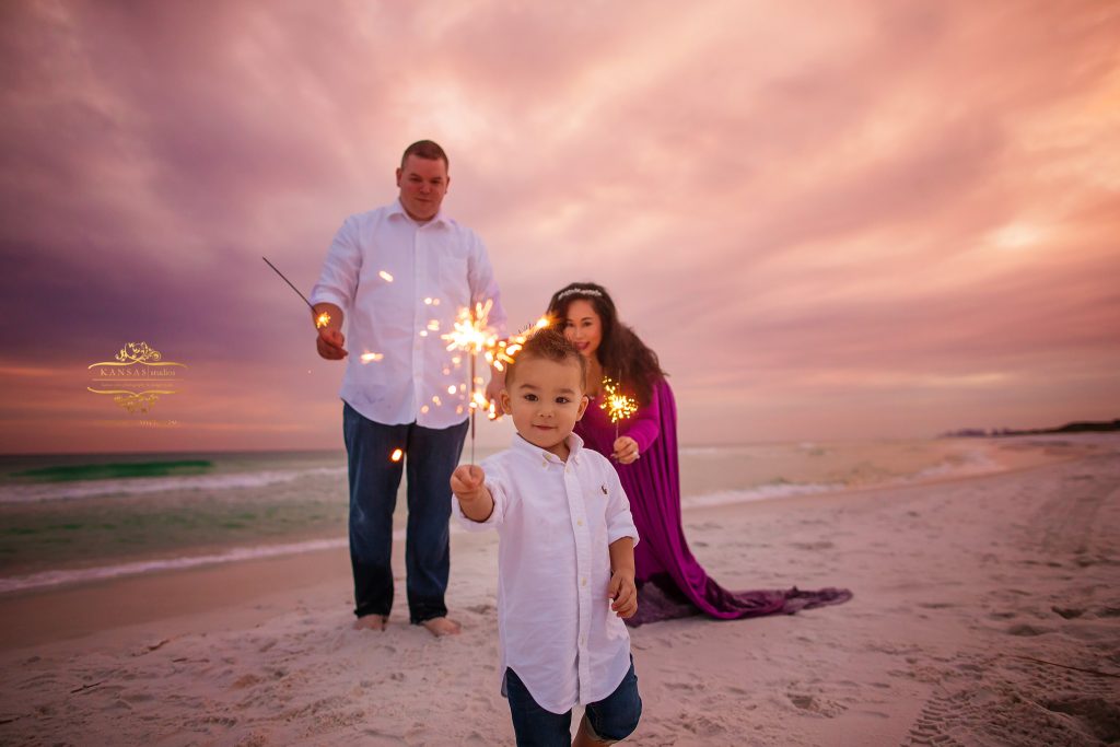 beach sparklers in South Walton Photographer 