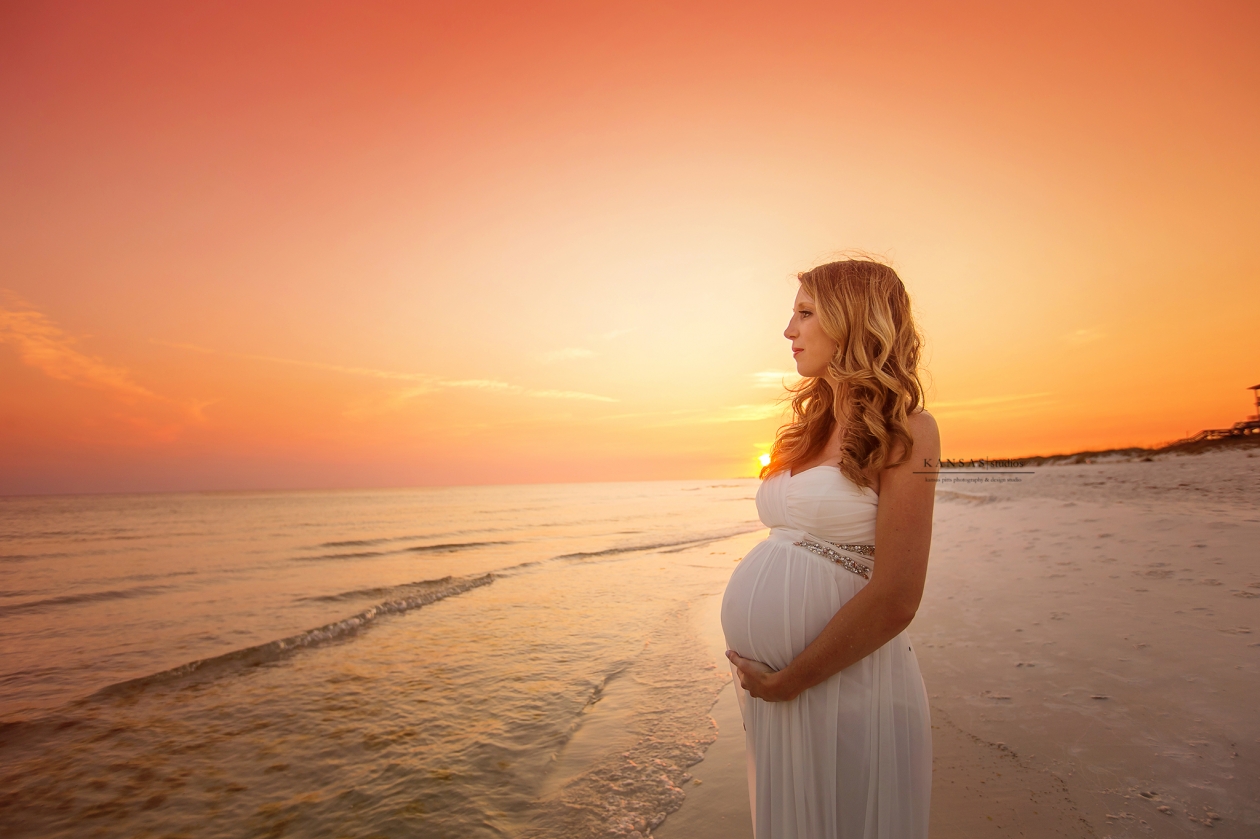 Beach Maternity Pictures by Kansas Pitts
